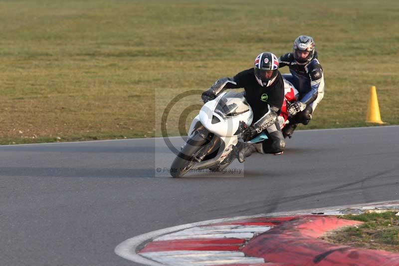 Motorcycle action photographs;Trackday digital images;event digital images;eventdigitalimages;no limits trackday;peter wileman photography;snetterton;snetterton circuit norfolk;snetterton photographs;trackday;trackday photos