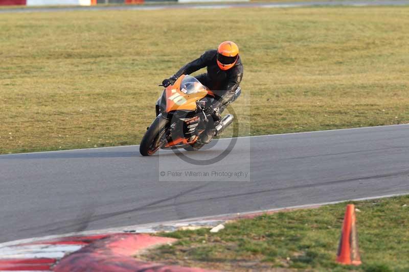 Motorcycle action photographs;Trackday digital images;event digital images;eventdigitalimages;no limits trackday;peter wileman photography;snetterton;snetterton circuit norfolk;snetterton photographs;trackday;trackday photos