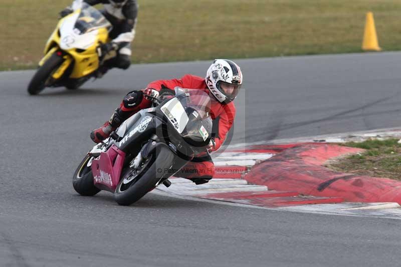 Motorcycle action photographs;Trackday digital images;event digital images;eventdigitalimages;no limits trackday;peter wileman photography;snetterton;snetterton circuit norfolk;snetterton photographs;trackday;trackday photos