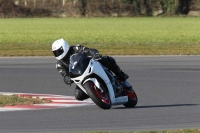 Motorcycle-action-photographs;Trackday-digital-images;event-digital-images;eventdigitalimages;no-limits-trackday;peter-wileman-photography;snetterton;snetterton-circuit-norfolk;snetterton-photographs;trackday;trackday-photos