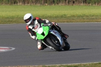 Motorcycle-action-photographs;Trackday-digital-images;event-digital-images;eventdigitalimages;no-limits-trackday;peter-wileman-photography;snetterton;snetterton-circuit-norfolk;snetterton-photographs;trackday;trackday-photos