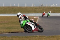 Motorcycle-action-photographs;Trackday-digital-images;event-digital-images;eventdigitalimages;no-limits-trackday;peter-wileman-photography;snetterton;snetterton-circuit-norfolk;snetterton-photographs;trackday;trackday-photos