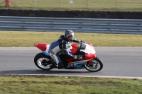 Motorcycle-action-photographs;Trackday-digital-images;event-digital-images;eventdigitalimages;no-limits-trackday;peter-wileman-photography;snetterton;snetterton-circuit-norfolk;snetterton-photographs;trackday;trackday-photos