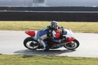 Motorcycle-action-photographs;Trackday-digital-images;event-digital-images;eventdigitalimages;no-limits-trackday;peter-wileman-photography;snetterton;snetterton-circuit-norfolk;snetterton-photographs;trackday;trackday-photos