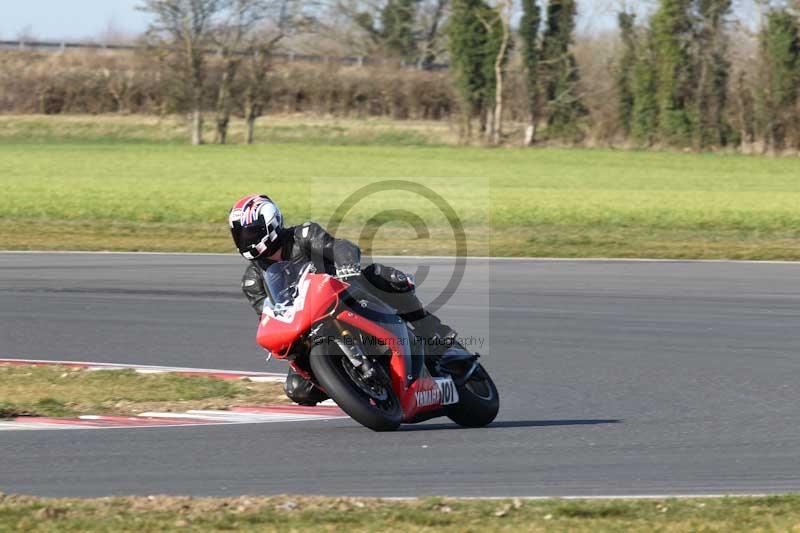 Motorcycle action photographs;Trackday digital images;event digital images;eventdigitalimages;no limits trackday;peter wileman photography;snetterton;snetterton circuit norfolk;snetterton photographs;trackday;trackday photos