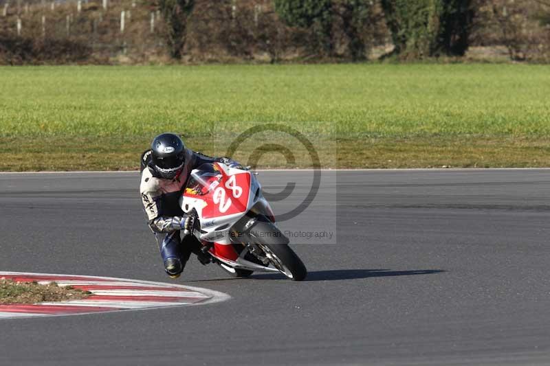 Motorcycle action photographs;Trackday digital images;event digital images;eventdigitalimages;no limits trackday;peter wileman photography;snetterton;snetterton circuit norfolk;snetterton photographs;trackday;trackday photos