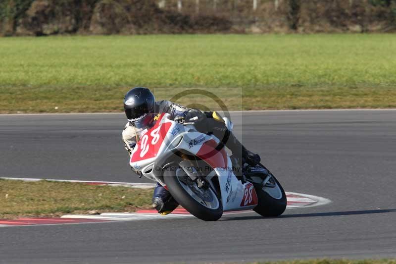 Motorcycle action photographs;Trackday digital images;event digital images;eventdigitalimages;no limits trackday;peter wileman photography;snetterton;snetterton circuit norfolk;snetterton photographs;trackday;trackday photos