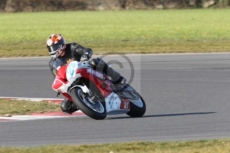 Motorcycle action photographs;Trackday digital images;event digital images;eventdigitalimages;no limits trackday;peter wileman photography;snetterton;snetterton circuit norfolk;snetterton photographs;trackday;trackday photos