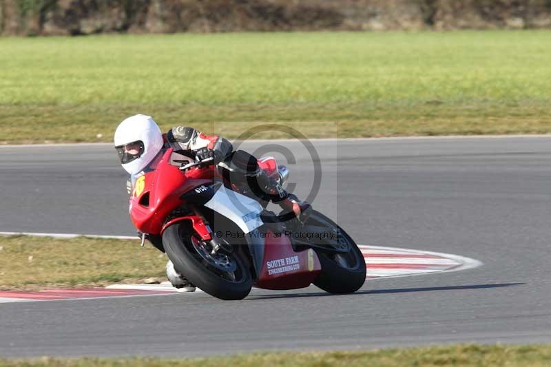 Motorcycle action photographs;Trackday digital images;event digital images;eventdigitalimages;no limits trackday;peter wileman photography;snetterton;snetterton circuit norfolk;snetterton photographs;trackday;trackday photos