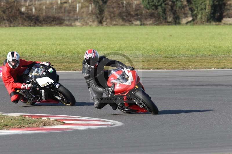 Motorcycle action photographs;Trackday digital images;event digital images;eventdigitalimages;no limits trackday;peter wileman photography;snetterton;snetterton circuit norfolk;snetterton photographs;trackday;trackday photos