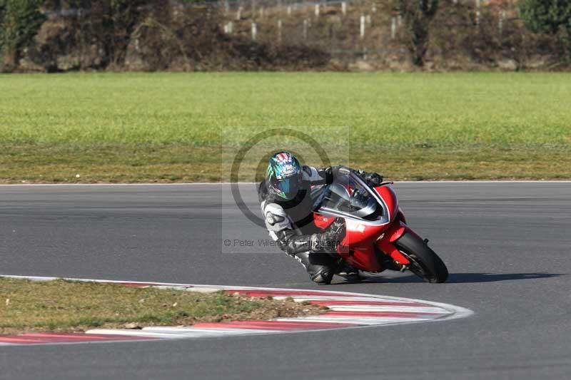 Motorcycle action photographs;Trackday digital images;event digital images;eventdigitalimages;no limits trackday;peter wileman photography;snetterton;snetterton circuit norfolk;snetterton photographs;trackday;trackday photos