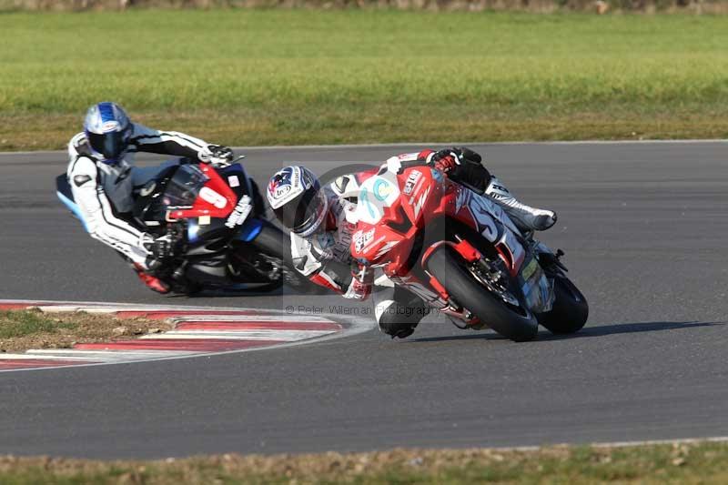 Motorcycle action photographs;Trackday digital images;event digital images;eventdigitalimages;no limits trackday;peter wileman photography;snetterton;snetterton circuit norfolk;snetterton photographs;trackday;trackday photos