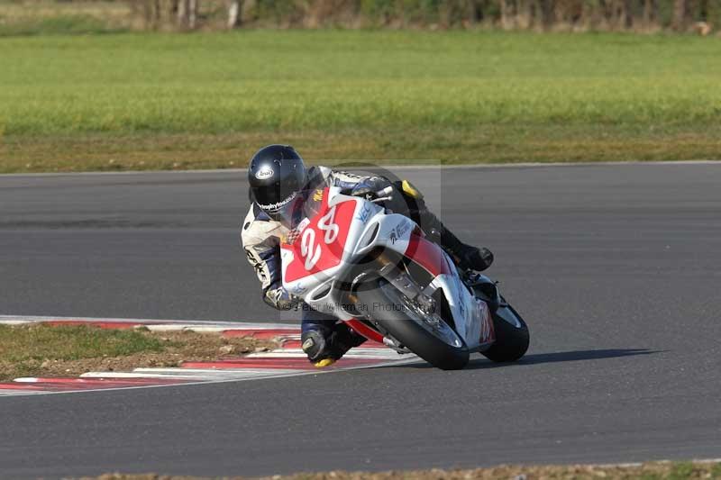 Motorcycle action photographs;Trackday digital images;event digital images;eventdigitalimages;no limits trackday;peter wileman photography;snetterton;snetterton circuit norfolk;snetterton photographs;trackday;trackday photos