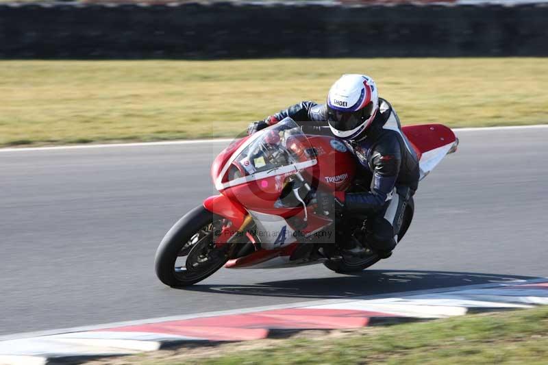 Motorcycle action photographs;Trackday digital images;event digital images;eventdigitalimages;no limits trackday;peter wileman photography;snetterton;snetterton circuit norfolk;snetterton photographs;trackday;trackday photos