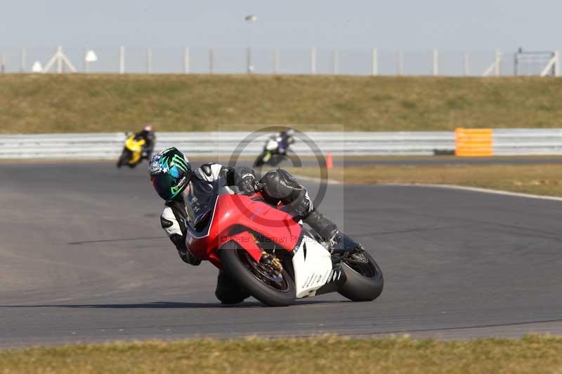 Motorcycle action photographs;Trackday digital images;event digital images;eventdigitalimages;no limits trackday;peter wileman photography;snetterton;snetterton circuit norfolk;snetterton photographs;trackday;trackday photos