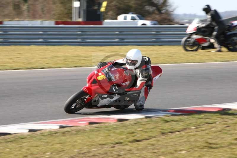 Motorcycle action photographs;Trackday digital images;event digital images;eventdigitalimages;no limits trackday;peter wileman photography;snetterton;snetterton circuit norfolk;snetterton photographs;trackday;trackday photos