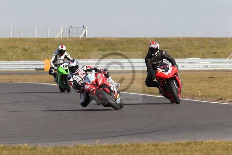 Motorcycle action photographs;Trackday digital images;event digital images;eventdigitalimages;no limits trackday;peter wileman photography;snetterton;snetterton circuit norfolk;snetterton photographs;trackday;trackday photos