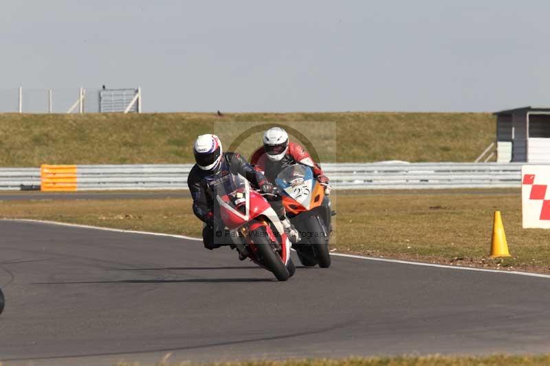 Motorcycle action photographs;Trackday digital images;event digital images;eventdigitalimages;no limits trackday;peter wileman photography;snetterton;snetterton circuit norfolk;snetterton photographs;trackday;trackday photos