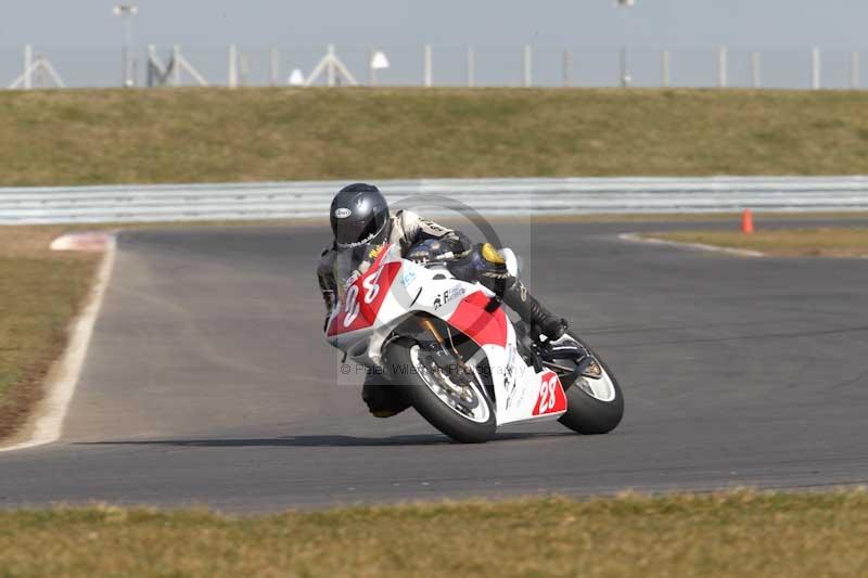 Motorcycle action photographs;Trackday digital images;event digital images;eventdigitalimages;no limits trackday;peter wileman photography;snetterton;snetterton circuit norfolk;snetterton photographs;trackday;trackday photos