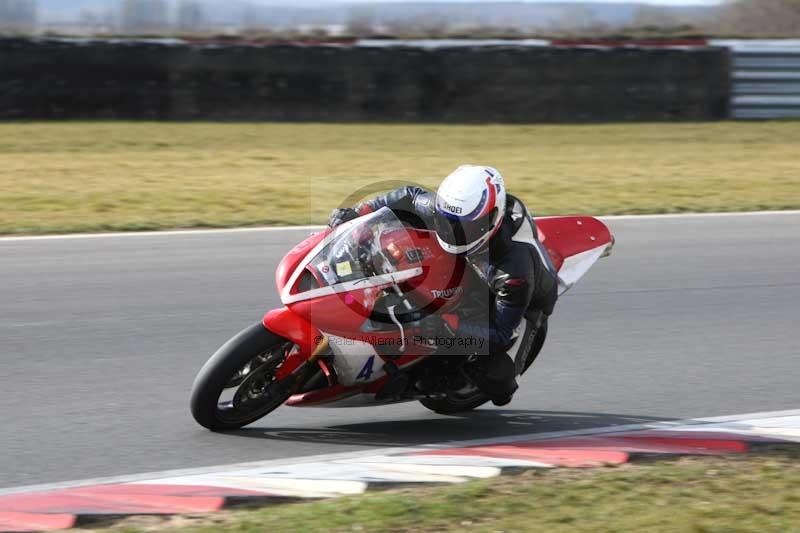 Motorcycle action photographs;Trackday digital images;event digital images;eventdigitalimages;no limits trackday;peter wileman photography;snetterton;snetterton circuit norfolk;snetterton photographs;trackday;trackday photos