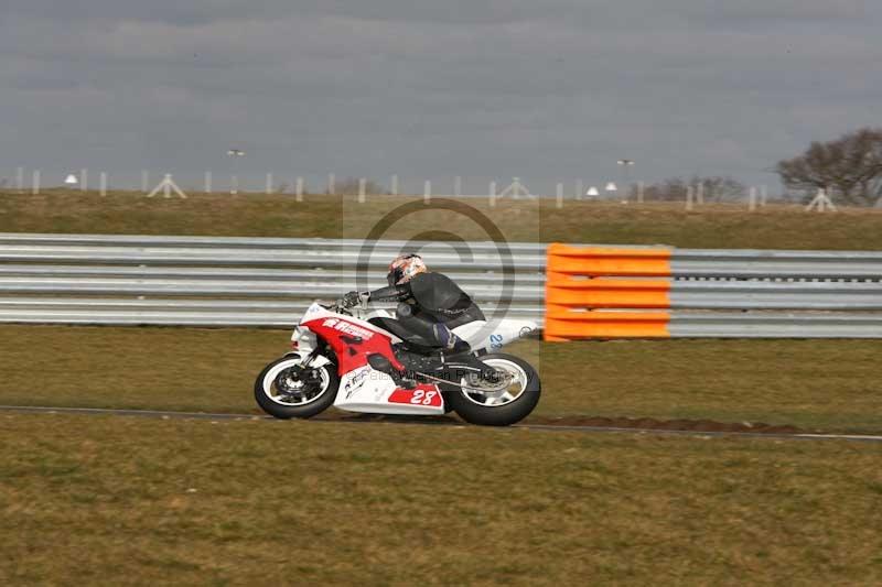 Motorcycle action photographs;Trackday digital images;event digital images;eventdigitalimages;no limits trackday;peter wileman photography;snetterton;snetterton circuit norfolk;snetterton photographs;trackday;trackday photos