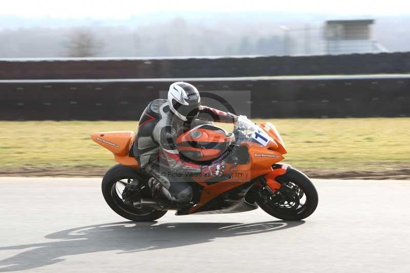 Motorcycle action photographs;Trackday digital images;event digital images;eventdigitalimages;no limits trackday;peter wileman photography;snetterton;snetterton circuit norfolk;snetterton photographs;trackday;trackday photos
