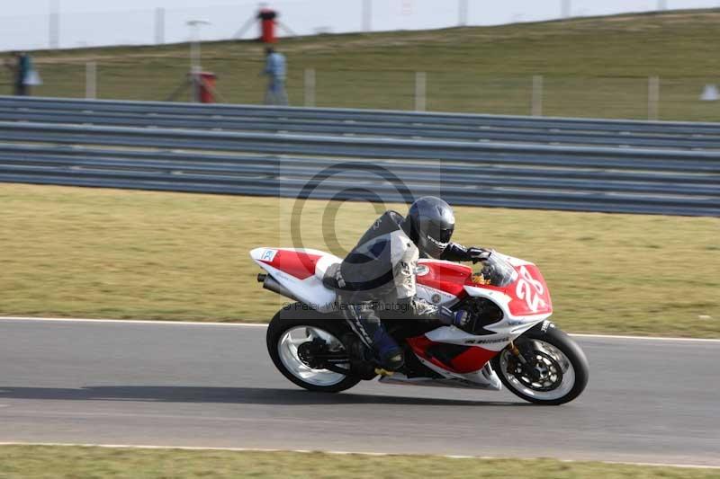 Motorcycle action photographs;Trackday digital images;event digital images;eventdigitalimages;no limits trackday;peter wileman photography;snetterton;snetterton circuit norfolk;snetterton photographs;trackday;trackday photos