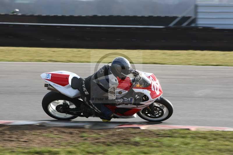 Motorcycle action photographs;Trackday digital images;event digital images;eventdigitalimages;no limits trackday;peter wileman photography;snetterton;snetterton circuit norfolk;snetterton photographs;trackday;trackday photos