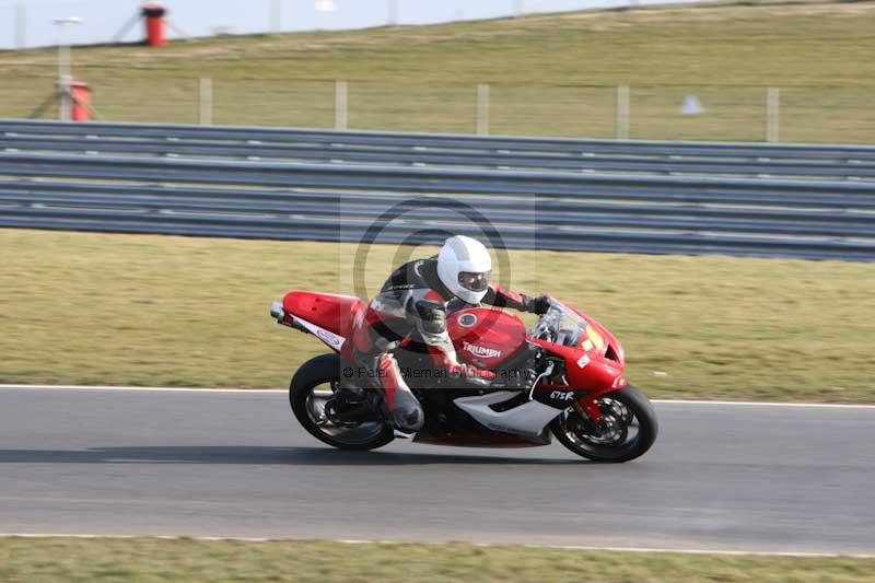 Motorcycle action photographs;Trackday digital images;event digital images;eventdigitalimages;no limits trackday;peter wileman photography;snetterton;snetterton circuit norfolk;snetterton photographs;trackday;trackday photos