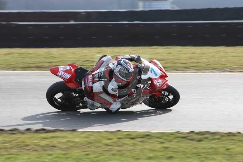 Motorcycle action photographs;Trackday digital images;event digital images;eventdigitalimages;no limits trackday;peter wileman photography;snetterton;snetterton circuit norfolk;snetterton photographs;trackday;trackday photos