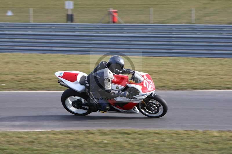 Motorcycle action photographs;Trackday digital images;event digital images;eventdigitalimages;no limits trackday;peter wileman photography;snetterton;snetterton circuit norfolk;snetterton photographs;trackday;trackday photos