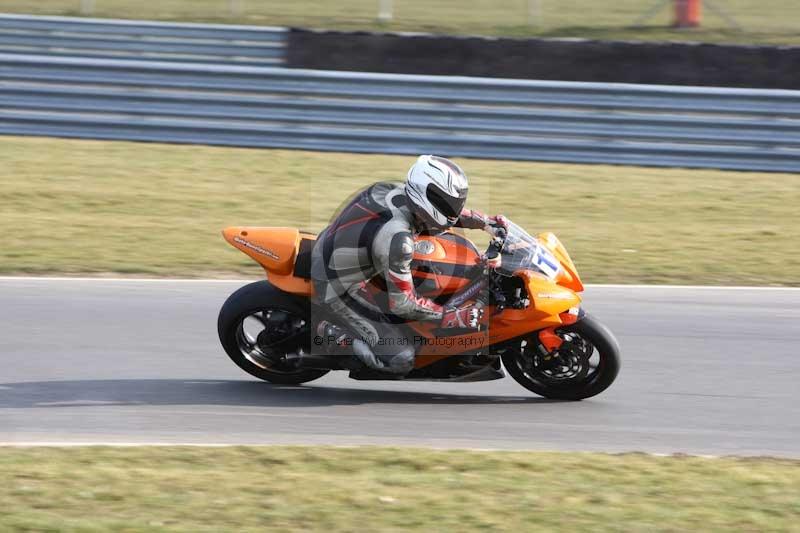 Motorcycle action photographs;Trackday digital images;event digital images;eventdigitalimages;no limits trackday;peter wileman photography;snetterton;snetterton circuit norfolk;snetterton photographs;trackday;trackday photos