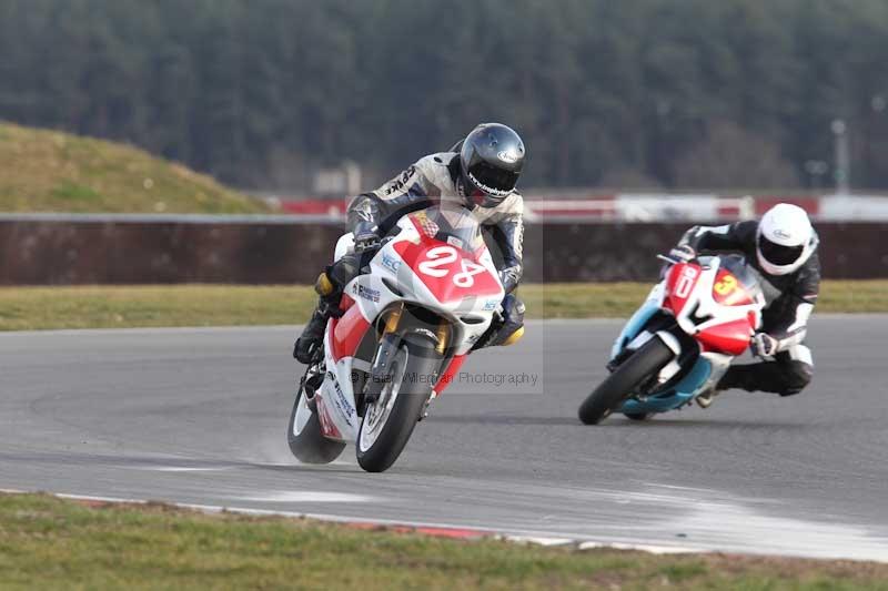 Motorcycle action photographs;Trackday digital images;event digital images;eventdigitalimages;no limits trackday;peter wileman photography;snetterton;snetterton circuit norfolk;snetterton photographs;trackday;trackday photos