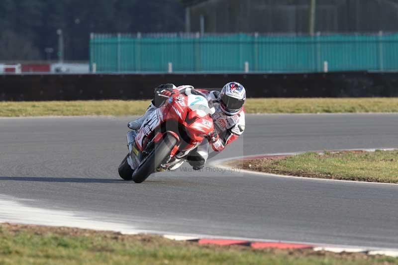Motorcycle action photographs;Trackday digital images;event digital images;eventdigitalimages;no limits trackday;peter wileman photography;snetterton;snetterton circuit norfolk;snetterton photographs;trackday;trackday photos