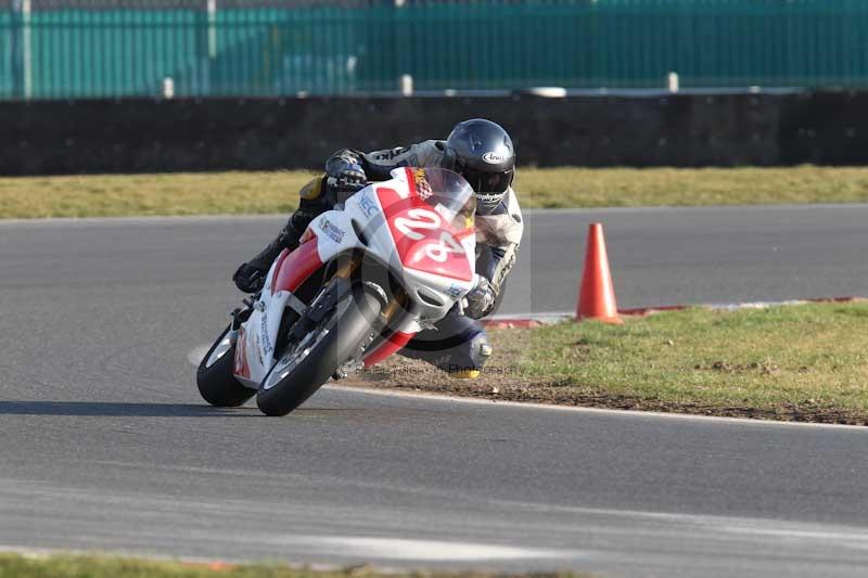 Motorcycle action photographs;Trackday digital images;event digital images;eventdigitalimages;no limits trackday;peter wileman photography;snetterton;snetterton circuit norfolk;snetterton photographs;trackday;trackday photos