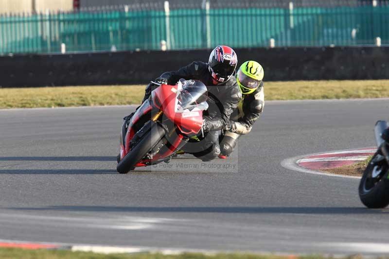 Motorcycle action photographs;Trackday digital images;event digital images;eventdigitalimages;no limits trackday;peter wileman photography;snetterton;snetterton circuit norfolk;snetterton photographs;trackday;trackday photos