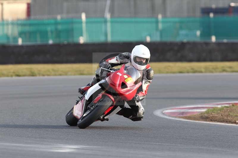 Motorcycle action photographs;Trackday digital images;event digital images;eventdigitalimages;no limits trackday;peter wileman photography;snetterton;snetterton circuit norfolk;snetterton photographs;trackday;trackday photos