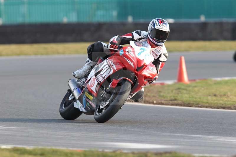 Motorcycle action photographs;Trackday digital images;event digital images;eventdigitalimages;no limits trackday;peter wileman photography;snetterton;snetterton circuit norfolk;snetterton photographs;trackday;trackday photos