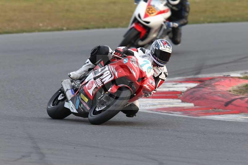 Motorcycle action photographs;Trackday digital images;event digital images;eventdigitalimages;no limits trackday;peter wileman photography;snetterton;snetterton circuit norfolk;snetterton photographs;trackday;trackday photos