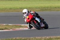 Motorcycle-action-photographs;Trackday-digital-images;event-digital-images;eventdigitalimages;no-limits-trackday;peter-wileman-photography;snetterton;snetterton-circuit-norfolk;snetterton-photographs;trackday;trackday-photos