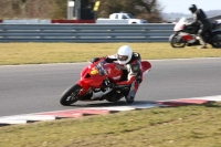 Motorcycle-action-photographs;Trackday-digital-images;event-digital-images;eventdigitalimages;no-limits-trackday;peter-wileman-photography;snetterton;snetterton-circuit-norfolk;snetterton-photographs;trackday;trackday-photos