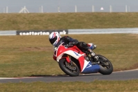 Motorcycle-action-photographs;Trackday-digital-images;event-digital-images;eventdigitalimages;no-limits-trackday;peter-wileman-photography;snetterton;snetterton-circuit-norfolk;snetterton-photographs;trackday;trackday-photos