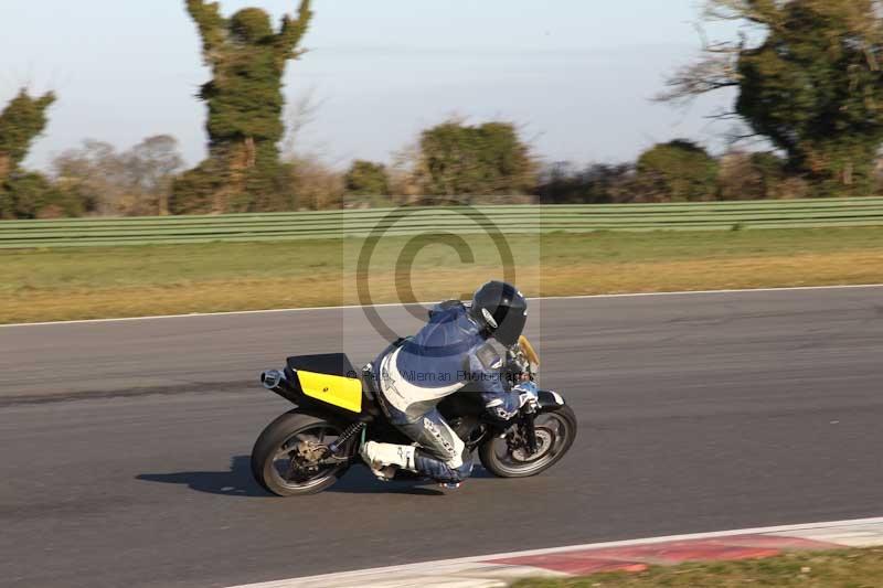 Motorcycle action photographs;Trackday digital images;event digital images;eventdigitalimages;no limits trackday;peter wileman photography;snetterton;snetterton circuit norfolk;snetterton photographs;trackday;trackday photos