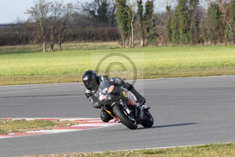Motorcycle action photographs;Trackday digital images;event digital images;eventdigitalimages;no limits trackday;peter wileman photography;snetterton;snetterton circuit norfolk;snetterton photographs;trackday;trackday photos