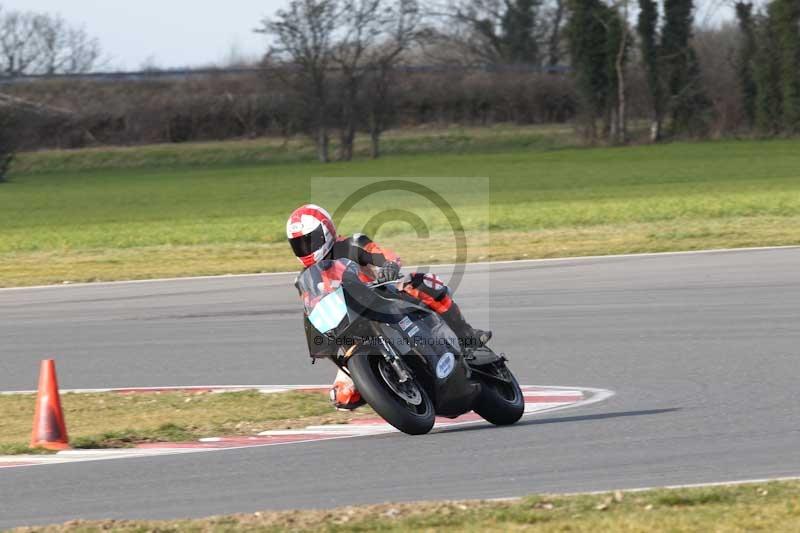Motorcycle action photographs;Trackday digital images;event digital images;eventdigitalimages;no limits trackday;peter wileman photography;snetterton;snetterton circuit norfolk;snetterton photographs;trackday;trackday photos