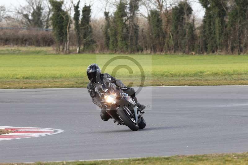Motorcycle action photographs;Trackday digital images;event digital images;eventdigitalimages;no limits trackday;peter wileman photography;snetterton;snetterton circuit norfolk;snetterton photographs;trackday;trackday photos