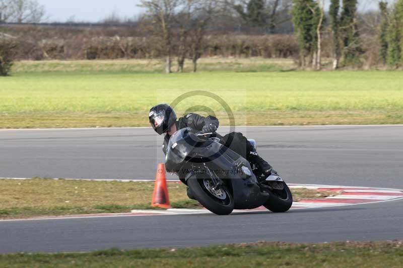 Motorcycle action photographs;Trackday digital images;event digital images;eventdigitalimages;no limits trackday;peter wileman photography;snetterton;snetterton circuit norfolk;snetterton photographs;trackday;trackday photos