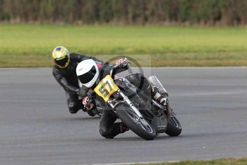 Motorcycle action photographs;Trackday digital images;event digital images;eventdigitalimages;no limits trackday;peter wileman photography;snetterton;snetterton circuit norfolk;snetterton photographs;trackday;trackday photos