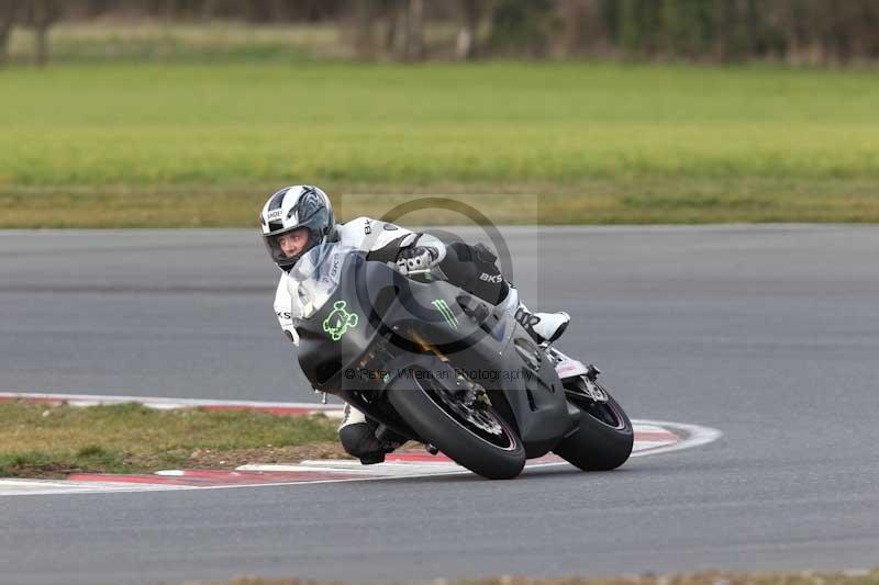 Motorcycle action photographs;Trackday digital images;event digital images;eventdigitalimages;no limits trackday;peter wileman photography;snetterton;snetterton circuit norfolk;snetterton photographs;trackday;trackday photos