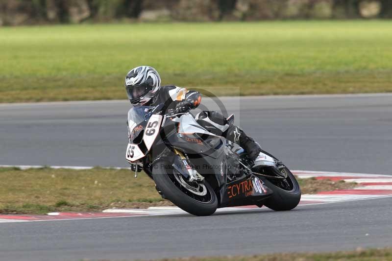 Motorcycle action photographs;Trackday digital images;event digital images;eventdigitalimages;no limits trackday;peter wileman photography;snetterton;snetterton circuit norfolk;snetterton photographs;trackday;trackday photos